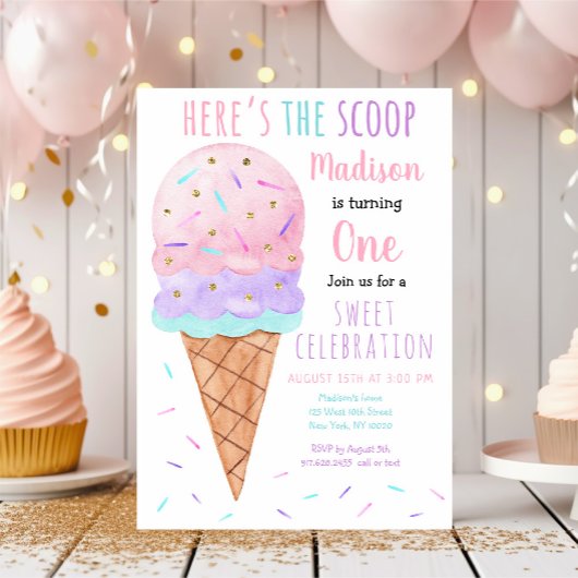 Invitation Voici l'anniversaire de la crème glacée rose Scoop