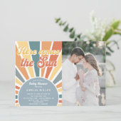 Invitation Voici Le Baby shower Soleil Rainbow Photo (Debout devant)