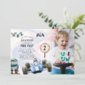 Invitation Voiture de course pour enfants Thème 2ème annivers (Debout devant)
