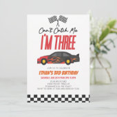 Invitation Voiture de course rouge ne peut pas m'attraper 3e (Debout devant)