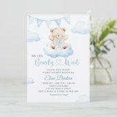 Invitation We Can Bearly Wait Teddy Bear Boy Baby Shower (Debout devant)