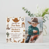 Invitation Western First Rodeo Wild West Cowboy Anniversaire (Debout devant)