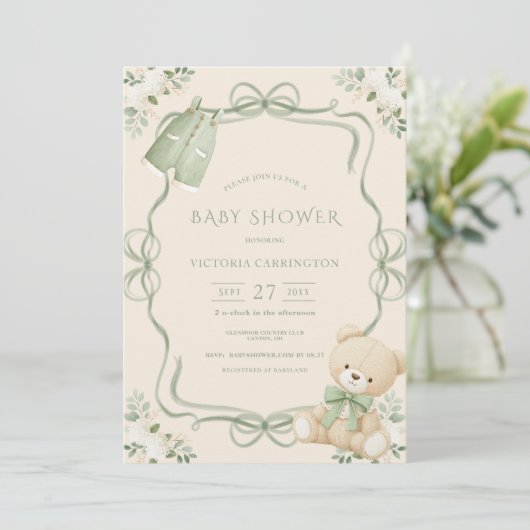 Invitation Whimsical Green Frame Beige Vintage Bear  (Debout devant)