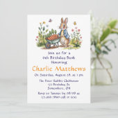 Invitation Whimsical Peter Rabbit garçon Anniversaire Bash (Debout devant)