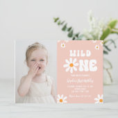 Invitation Wild One 1er anniversaire fête Daisy Boho Photo (Debout devant)