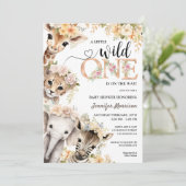 Invitation Wild One est sur le chemin | Baby shower Safari fi (Debout devant)