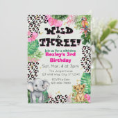 Invitation Wild & Three Pink Jungle Birthday (Debout devant)