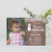 Invitation Winter Onederland Rustique Penguin Girl 1er annive (Debout devant)