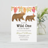 Invitation Woodland Bear Party Baby shower Wild One (Debout devant)