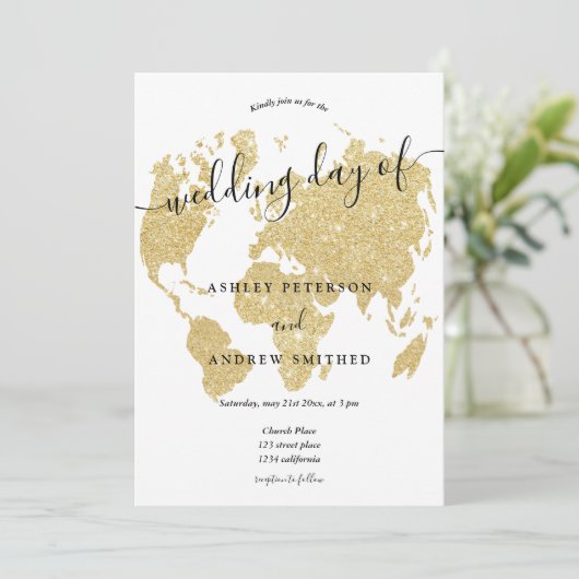 Invitation World map parties scintillant or chic script maria (Debout devant)