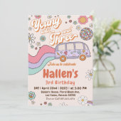 Invitation Young Wild & Three Super Rainbow 3e anniversaire (Debout devant)