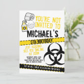 Invitation You're not invited (Debout devant)