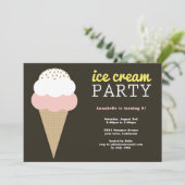 Invitations à la fête d'anniversaire de la Crème d (Debout devant)