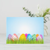 Invitations aux œufs de Pâques dans l'herbe (Debout devant)