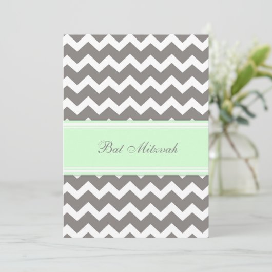 Invitations Bat mitzvah de Mint Grey Chevron (Debout devant)