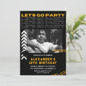 Invitations Black 12e anniversaire Boy Photo Spray (Debout devant)