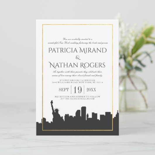 Invitations blanches classiques d'un mariage de (Debout devant)