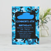 Invitations bleues de fête d'anniversaire de (Debout devant)