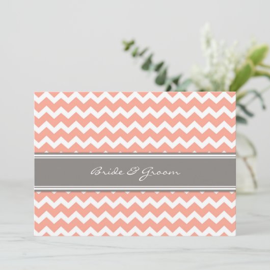 Invitations Chevron de corail gris de mariage (Debout devant)