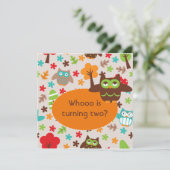 Invitations customisés d'anniversaire de hibou de (Debout devant)