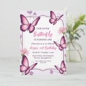 invitations d'anniversaire aux papillons roses et (Debout devant)