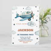 Invitations d'anniversaire d'avion bleu (Debout devant)