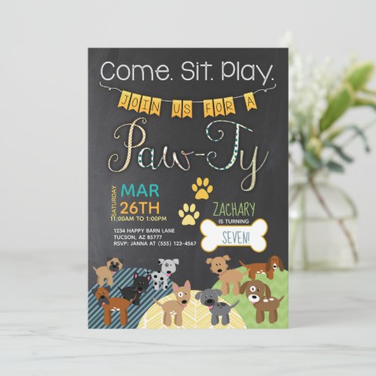 Invitations d'anniversaire de chiot de chien (Debout devant)