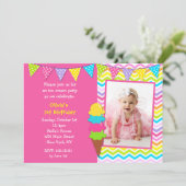 Invitations d'anniversaire de crème glacée (Debout devant)
