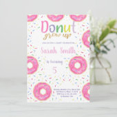 Invitations d'anniversaire de Donut rose (Debout devant)