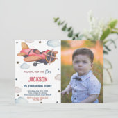 Invitations d'anniversaire de l'avion Brown rouge  (Debout devant)
