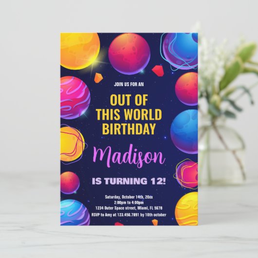 Invitations d'anniversaire de l'espace extra-atmos (Debout devant)