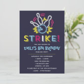 Invitations d'anniversaire de partie de bowling (Debout devant)