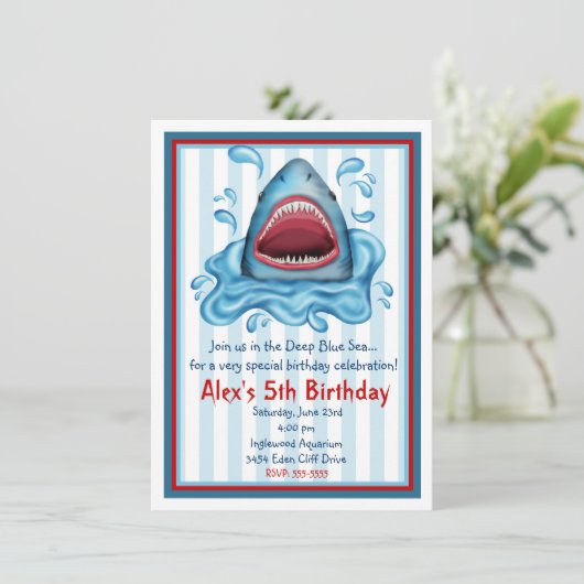 Invitations d'anniversaire de requins (Debout devant)