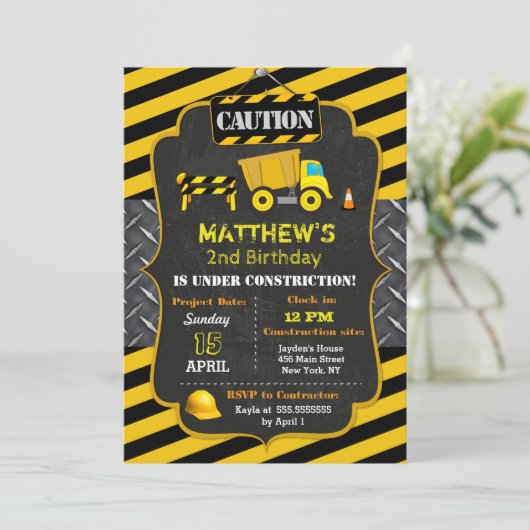 Invitations d'anniversaire du camion de pompage de (Debout devant)