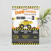 Invitations d'anniversaire du camion de pompage de (Debout devant)