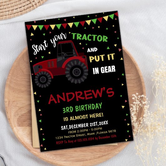 Invitations d'anniversaire du tracteur rouge noir