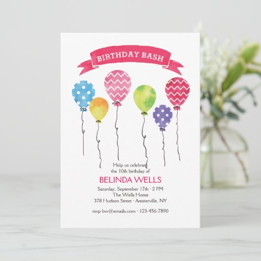 Invitations de ballons d'anniversaire (Debout devant)