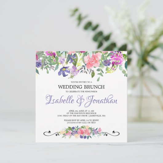 Invitations de Brunch Mariage à fleurs violet et r (Debout devant)