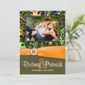 Invitations de chasse oranges de mariage de Camo (Debout devant)