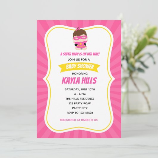 Invitations de douche pour bébé fille (Superhero) (Debout devant)