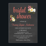Invitations de douches nuptiales de Chalkboard Flo<br><div class="desc">Invitations modernes de mariage en tableau noir - Fête de l'mariée de bouquet de jardin floral. Bouquet lumineux et gai de fleurs abstraites jaunes et blanches avec rose de thé et accents d'orange d'automne. Typographie décontractée amusante et féminine dans la calligraphie lilas sur tableau noir gris ardoise. Il suffit d'ajouter...</div>