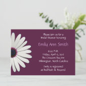 Invitations de douches nuptiales pourpres Daisy (Debout devant)