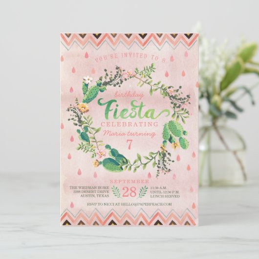 Invitations de fête d'anniversaire de fiesta de (Debout devant)