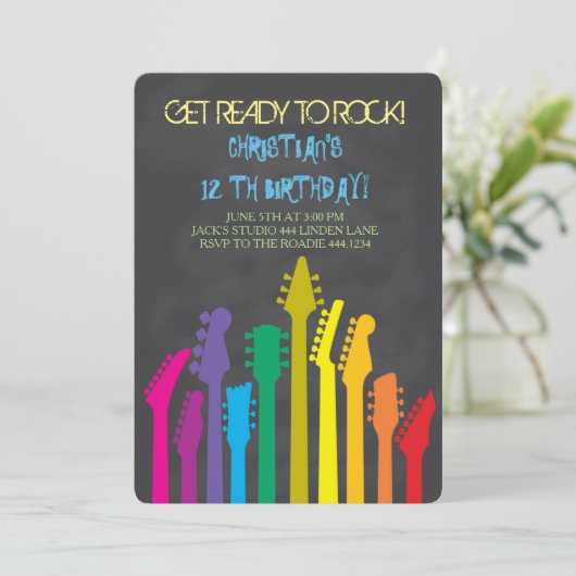 Invitations de fête d'anniversaire de guitare de (Debout devant)