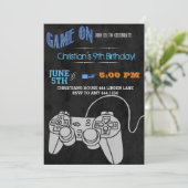 Invitations de fête d'anniversaire de jeu vidéo (Debout devant)