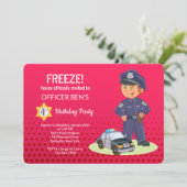 Invitations de la fête d'anniversaire du policier (Debout devant)