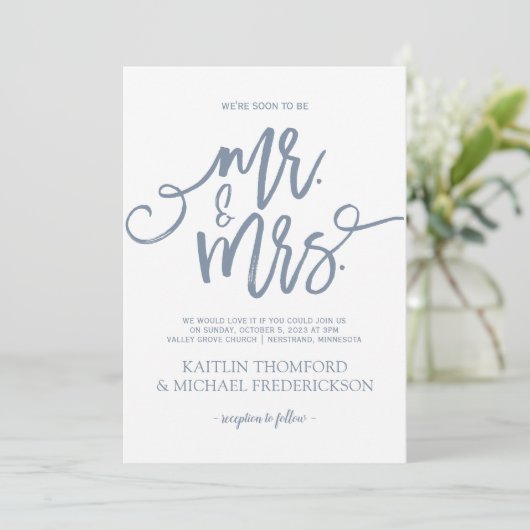 Invitations de mariage bleu Dusty | Script de bros (Debout devant)
