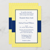 Invitations de mariage bleu et jaune de Navy Chevr (Devant / Derrière)