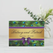 Invitations de mariage de plume de paon de pourpre (Debout devant)