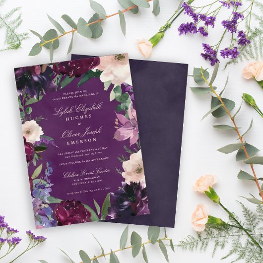 Invitations de mariage floral pourpre d'aubergine